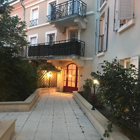 Disney Cosy Lounge Serris Kültér fotó